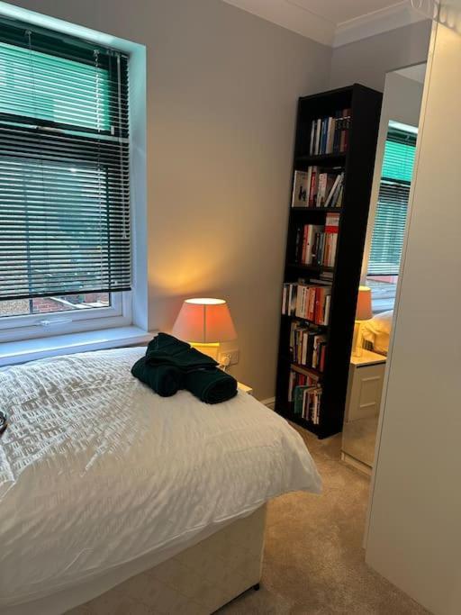 Вилла Adam'S Place, Watford Wd17 2Py Экстерьер фото