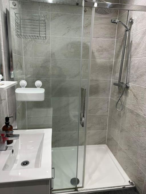 Вилла Adam'S Place, Watford Wd17 2Py Экстерьер фото