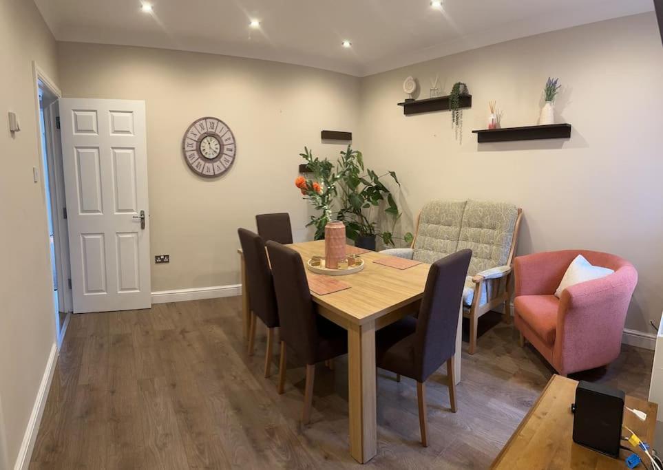 Вилла Adam'S Place, Watford Wd17 2Py Экстерьер фото