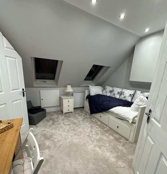 Вилла Adam'S Place, Watford Wd17 2Py Экстерьер фото