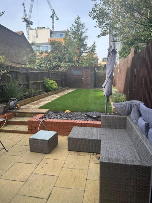 Вилла Adam'S Place, Watford Wd17 2Py Экстерьер фото
